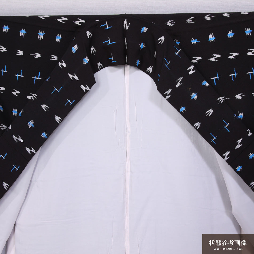 小紋 袷 身丈148cm 裄丈63cm 正絹 Cランク インフォーマル バチ衿 XSサイズ 絣柄 黒系 HP 1221-11438
