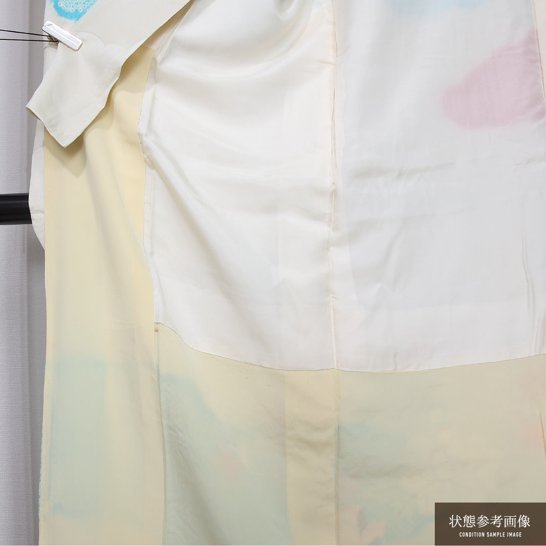 アンティーク 振袖 身丈155cm 裄丈64cm Cランク 正絹 袷 広衿 M 絞り 刺繍 雲取り 牡丹 古典的 落ち着き クリーム系 1213-F0452