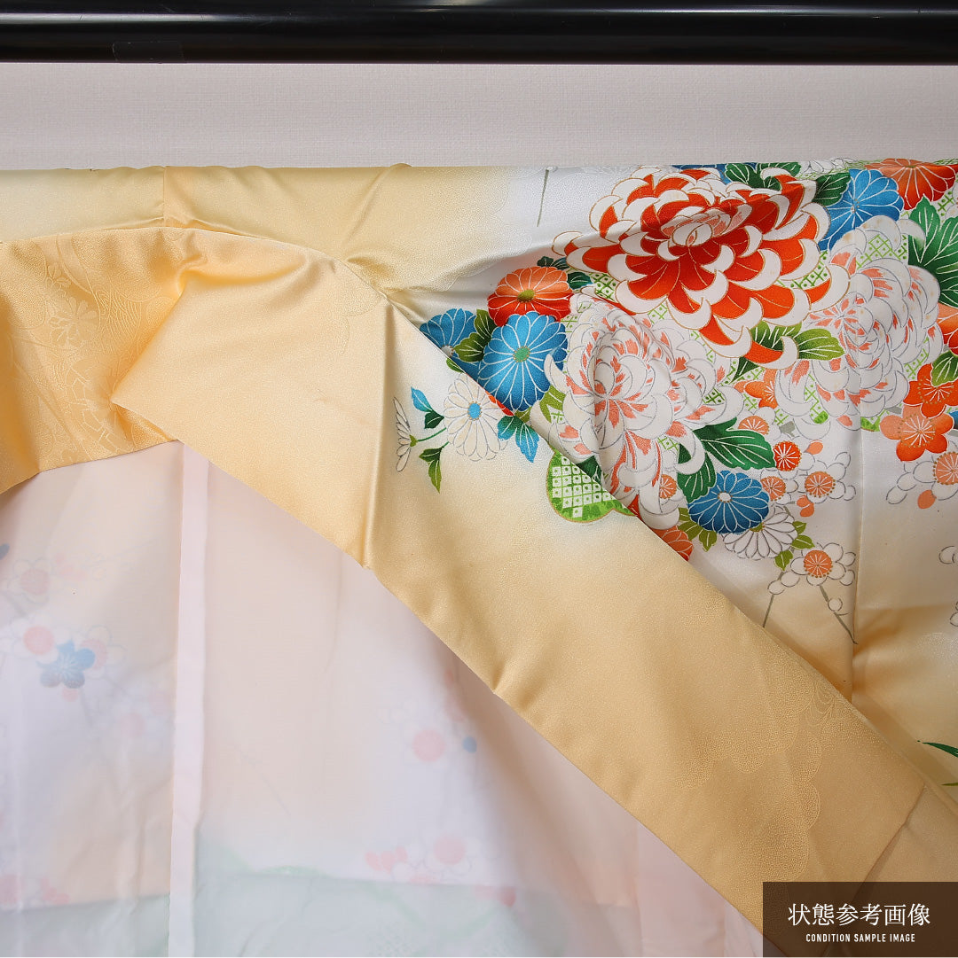 振袖 身丈167cm 裄丈64cm Cランク ポリエステル 洗える着物 袷 広衿 XL 金駒刺繍 雲取り 牡丹 フォーマル 古典的 華やか 黄系 1213-F0497