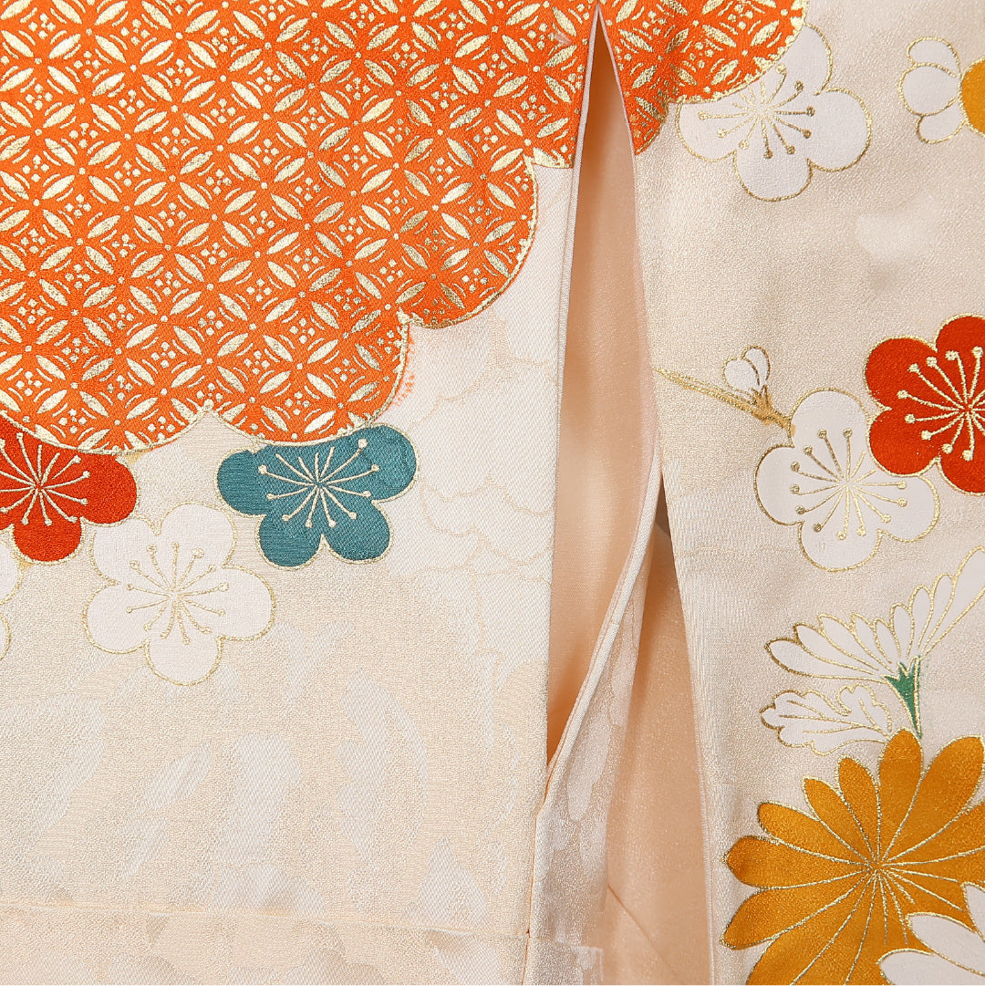 振袖 身丈159cm 裄丈64.5cm Bランク 袷 正絹 L 広衿 刺繍 金駒刺繍 御所解 吉祥文様 古典柄 菊 桜 梅 花柄 金襴 クリーム系 1213-F0436