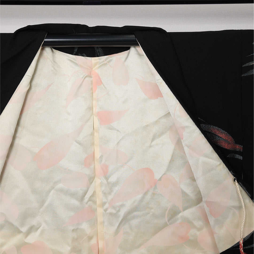 黒羽織 袷 身丈81cm 裄丈62cm 正絹 Cランク 一つ紋 (蔦) セミフォーマル Sサイズ 紐あり 創作柄 黒系 LP 1233-12750