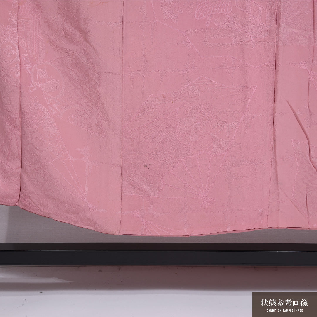 色無地 袷 身丈150cm 裄丈61cm 正絹 Cランク 紋意匠 (菱亀甲) インフォーマル バチ衿 Sサイズ 無地 ピンク系 LP 1219-11539