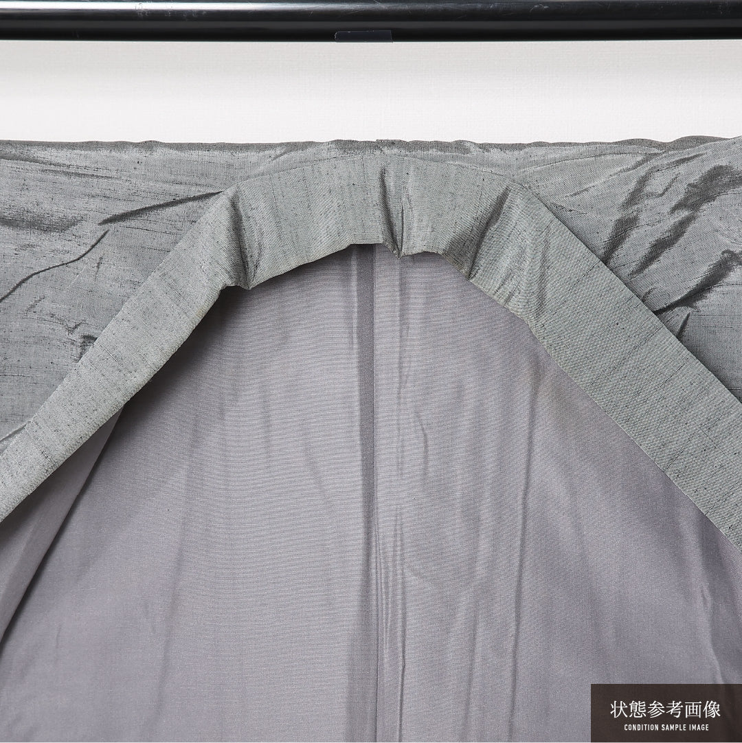 男着物 (飯田紬) 袷 身丈143cm 裄丈68cm 正絹 Cランク インフォーマル 棒衿 Mサイズ 無地 グレー系 LP 1224-12997
