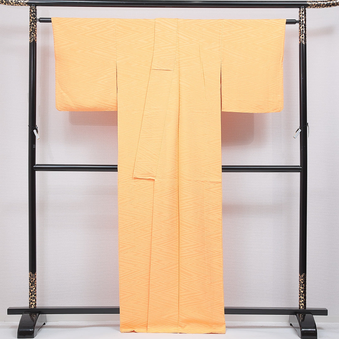 色無地 袷 身丈167cm 裄丈65cm 正絹 Aランク 一つ紋 (五三桐) 紋意匠 (抽象柄) セミフォーマル 広衿 XLサイズ 黄系 HP 1219-16725