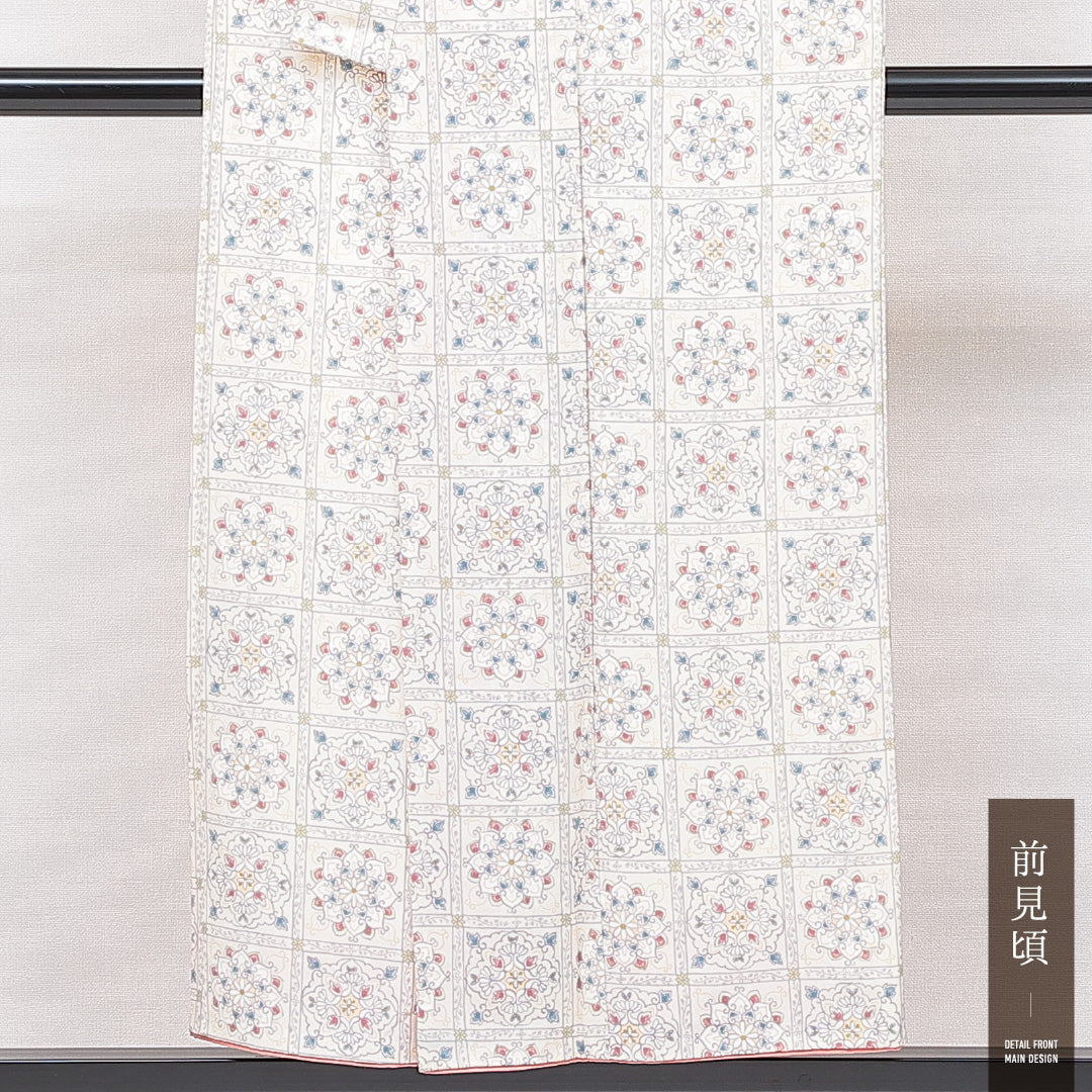 小紋 袷 身丈151cm 裄丈63cm 正絹 Aランク Sサイズ バチ衿 インフォーマル ペルシャ文様 クリーム系 1215-15103
