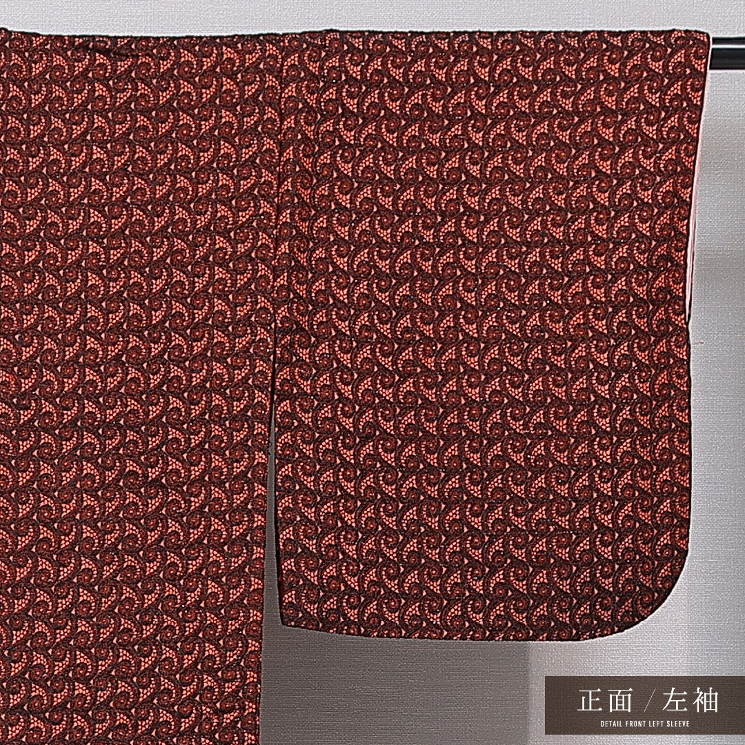 アンティーク 紬 袷 身丈156cm 裄丈63cm 正絹 Aランク Mサイズ バチ衿 ペイズリー柄 抽象柄 赤系 黒系 1216-15735