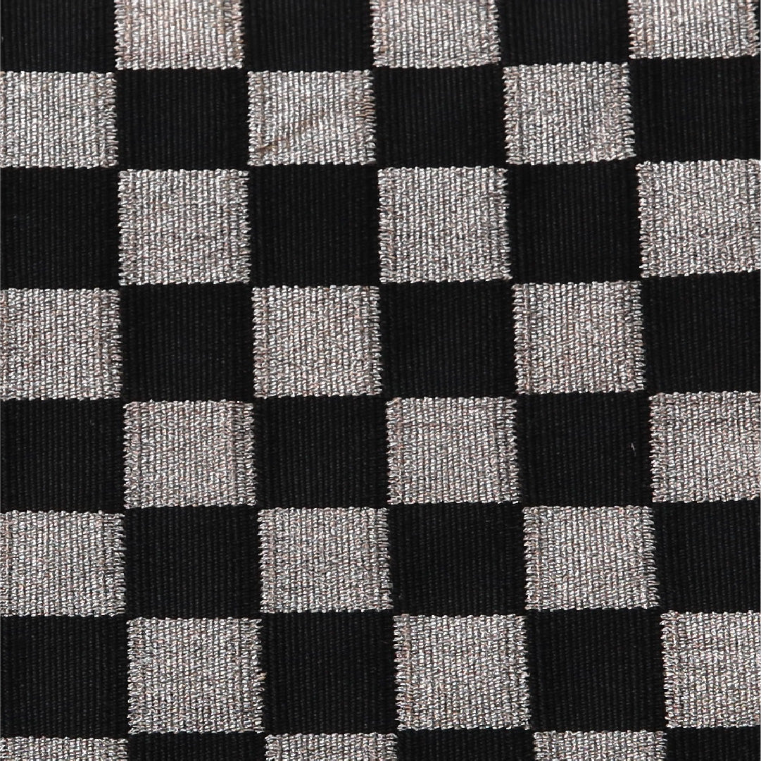 八寸名古屋帯 帯丈355cm カジュアル 松葉仕立て 六通 帯芯なし Cランク 正絹 市松 クリーム系 銀系 1224-03511