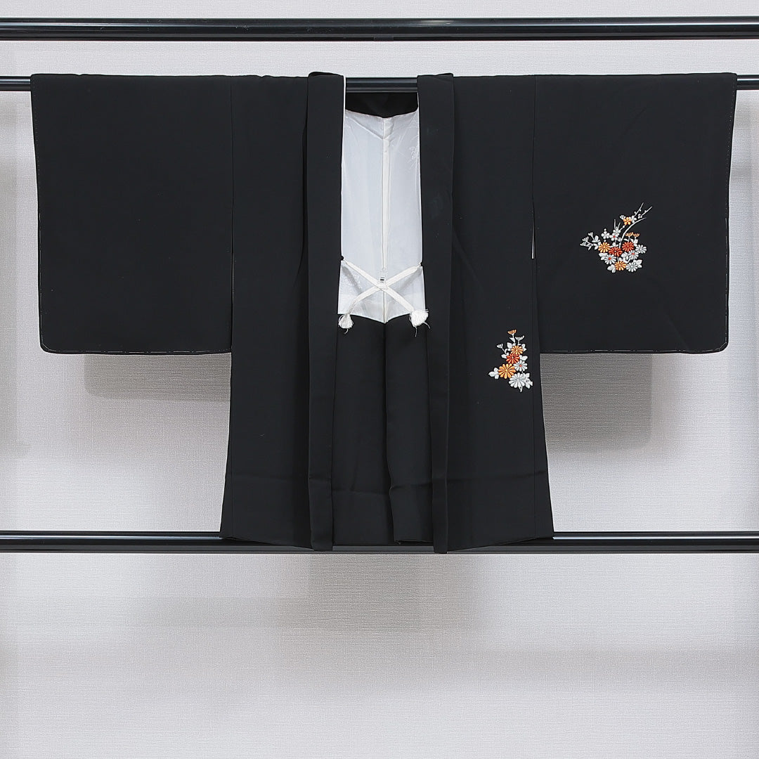 絵羽羽織 袷 身丈79cm 裄丈63cm 正絹 Aランク Sサイズ インフォーマル 紐あり 菊 黒羽織 刺繍 黒系 1217-16153