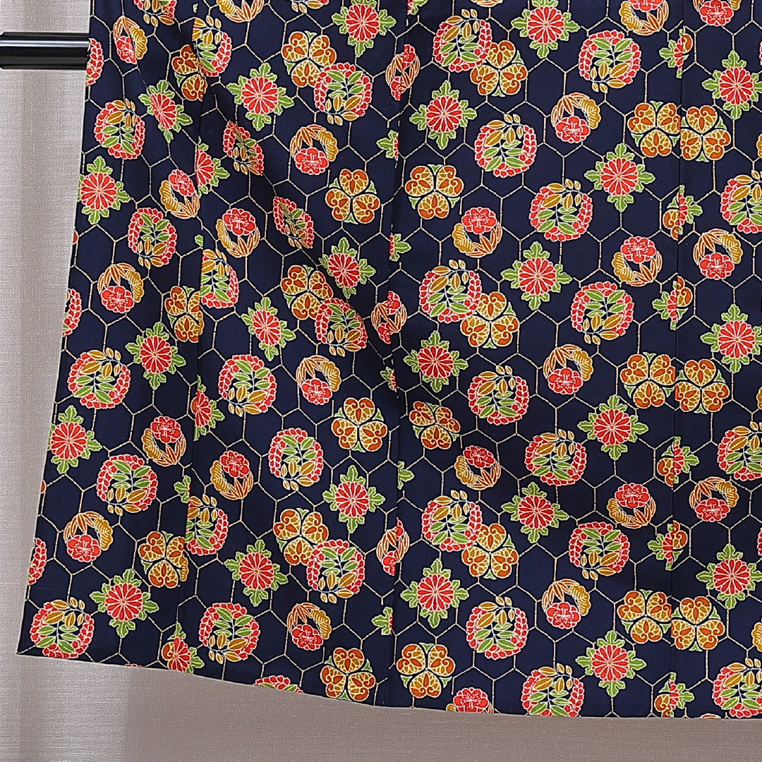小紋 単衣 身丈151cm 裄丈63cm 正絹 Dランク Sサイズ バチ衿 インフォーマル 亀甲 菊 紺系 1215-15482