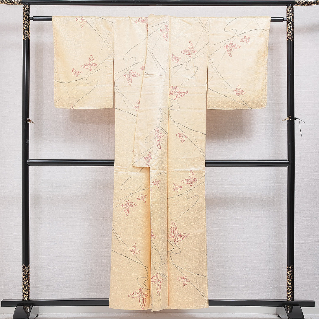 洗える着物 小紋 袷 身丈154cm 裄丈62cm ポリエステル Cランク インフォーマル 広衿 Sサイズ 蝶 クリーム系 LP 1221-16308