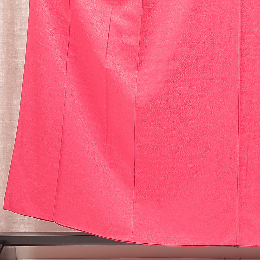 色無地 袷 身丈156cm 裄丈62cm 正絹 Sランク Mサイズ バチ衿 一つ紋(五三桐) セミフォーマル 紋意匠 観世水 ピンク系 1214-16891