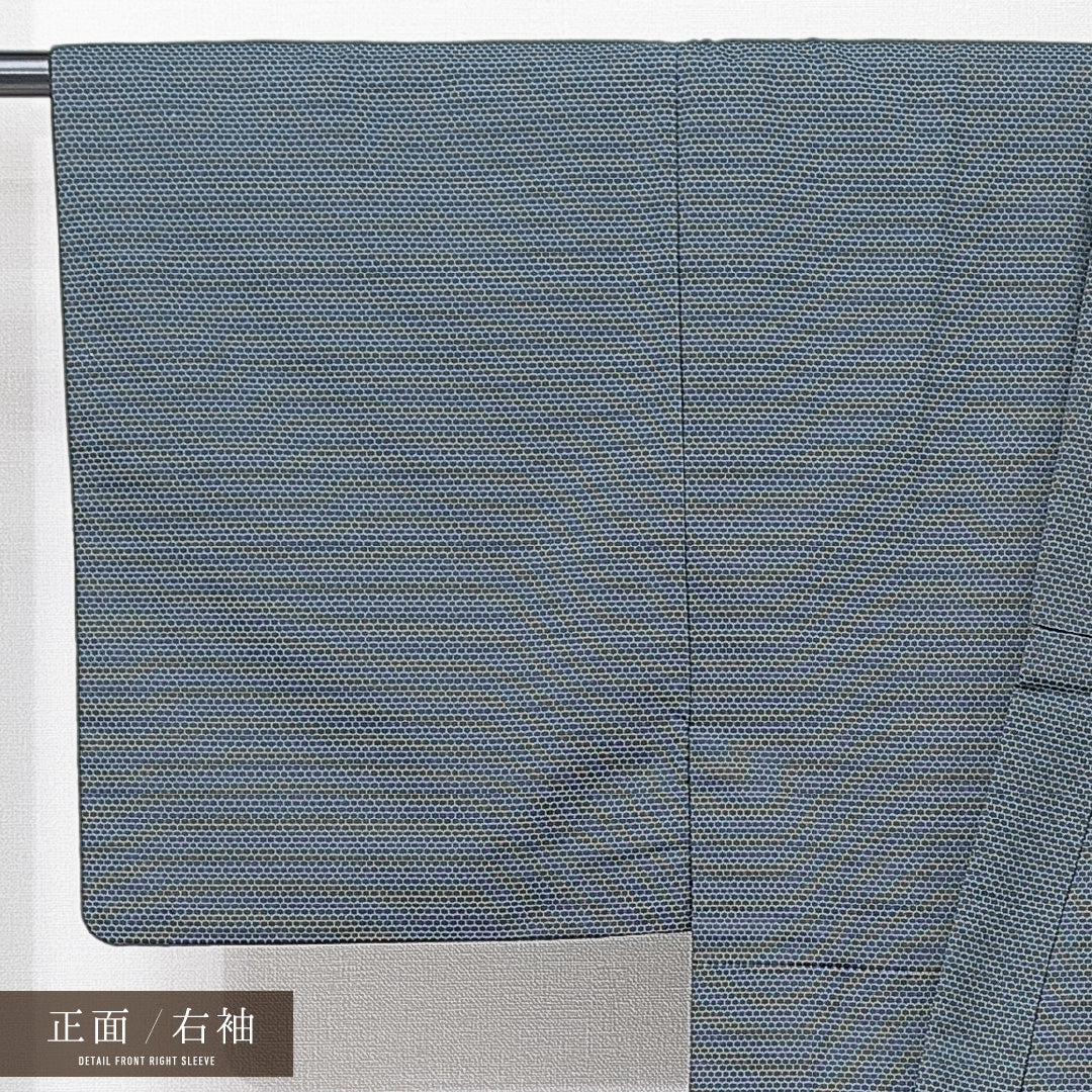 男着物 袷 身丈134cm 裄丈64cm 正絹 Aランク XSサイズ 棒衿 カジュアル 創作柄 紺系 1219-15236