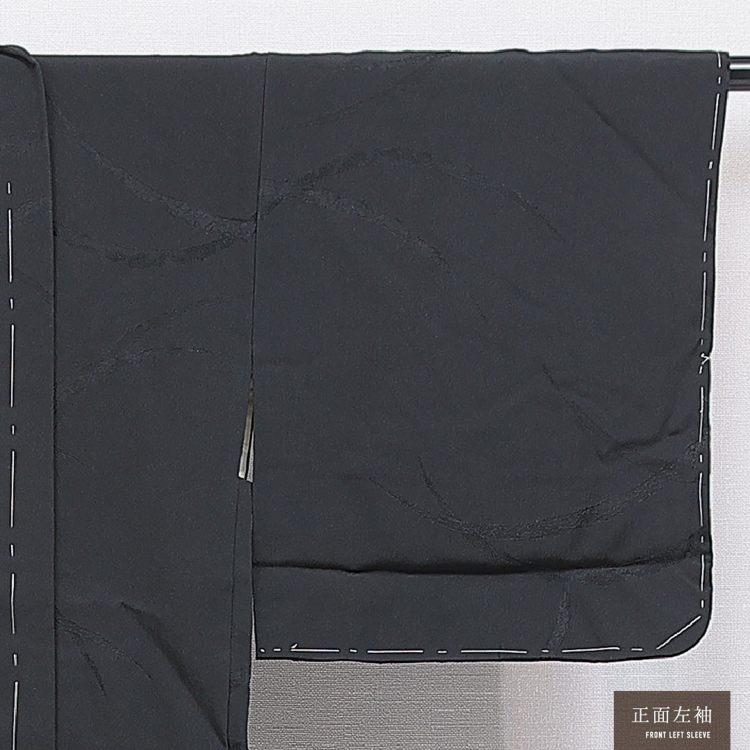 黒羽織 袷 身丈76cm 裄丈64cm 正絹 Sランク Mサイズ 一つ紋(五三桐) セミフォーマル 紋意匠 芝草 黒系 1217-16818