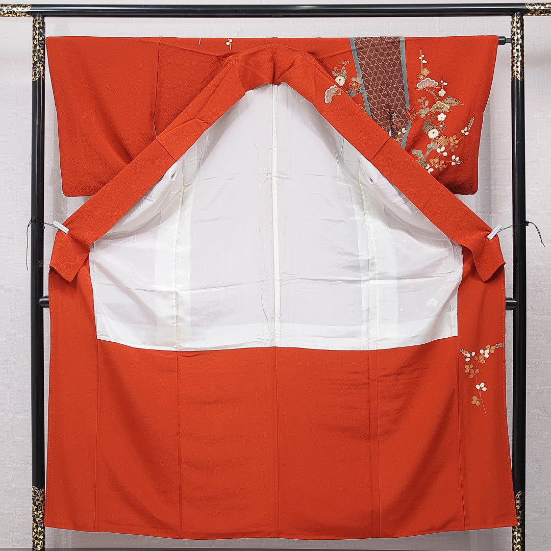 訪問着 袷 身丈156cm 裄丈65cm 正絹 Aランク Mサイズ 広衿 セミフォーマル 手描き友禅 ちりめん 籠目 梅 笠松 ぼかし染 金彩 作家物 落款 朱系 1212-15879