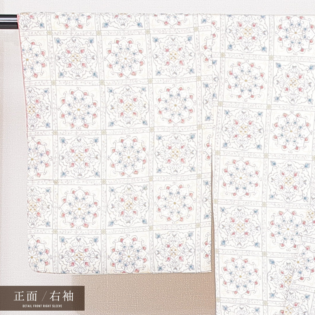 小紋 袷 身丈151cm 裄丈63cm 正絹 Aランク Sサイズ バチ衿 インフォーマル ペルシャ文様 クリーム系 1215-15103