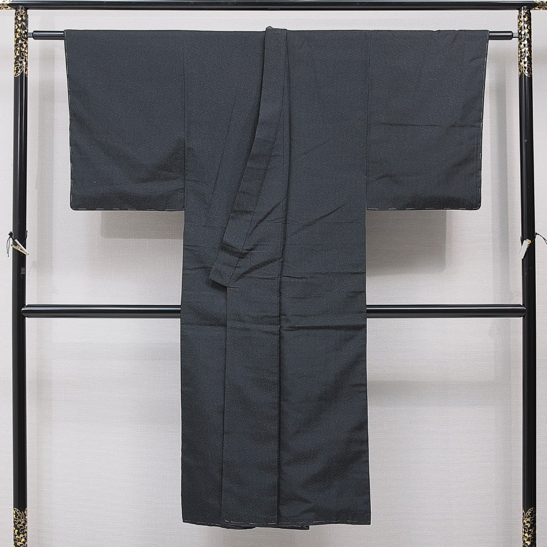 男着物 袷 身丈137cm 裄丈63cm 正絹 Sランク カジュアル 棒衿 Sサイズ 無地 黒系 RP 1224-15353