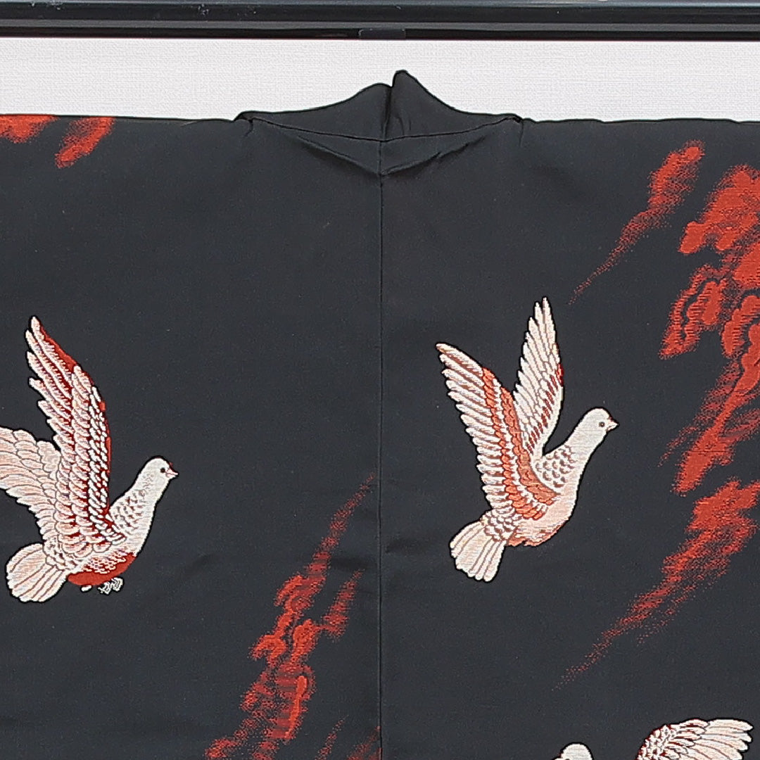 アンティーク 羽織 袷 身丈82cm 裄丈62cm 正絹 Cランク Sサイズ 紐あり 鳩 黒系 RP 1232-16447