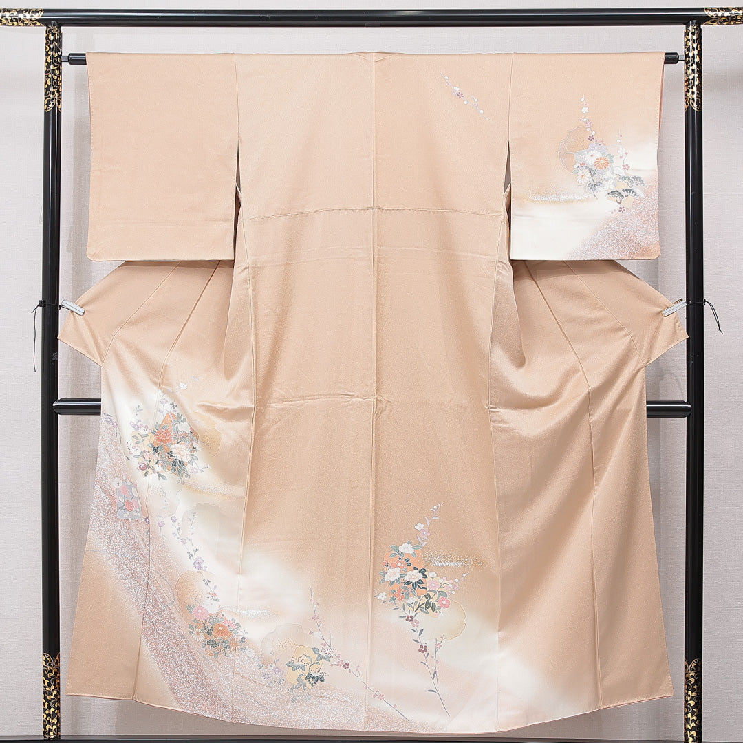 訪問着 袷 身丈153cm 裄丈62cm 正絹 Sランク Sサイズ 広衿 セミフォーマル 雪輪 牡丹 ぼかし染 金彩 ピンク系 クリーム系 1212-15878