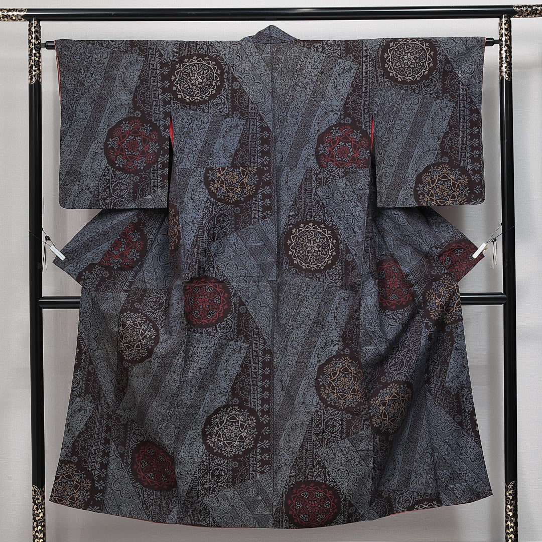 アンティーク 紬 袷 身丈148cm 裄丈63cm 正絹 Aランク XSサイズ 広衿 鏡裏文 グレー系 青系 1216-14724