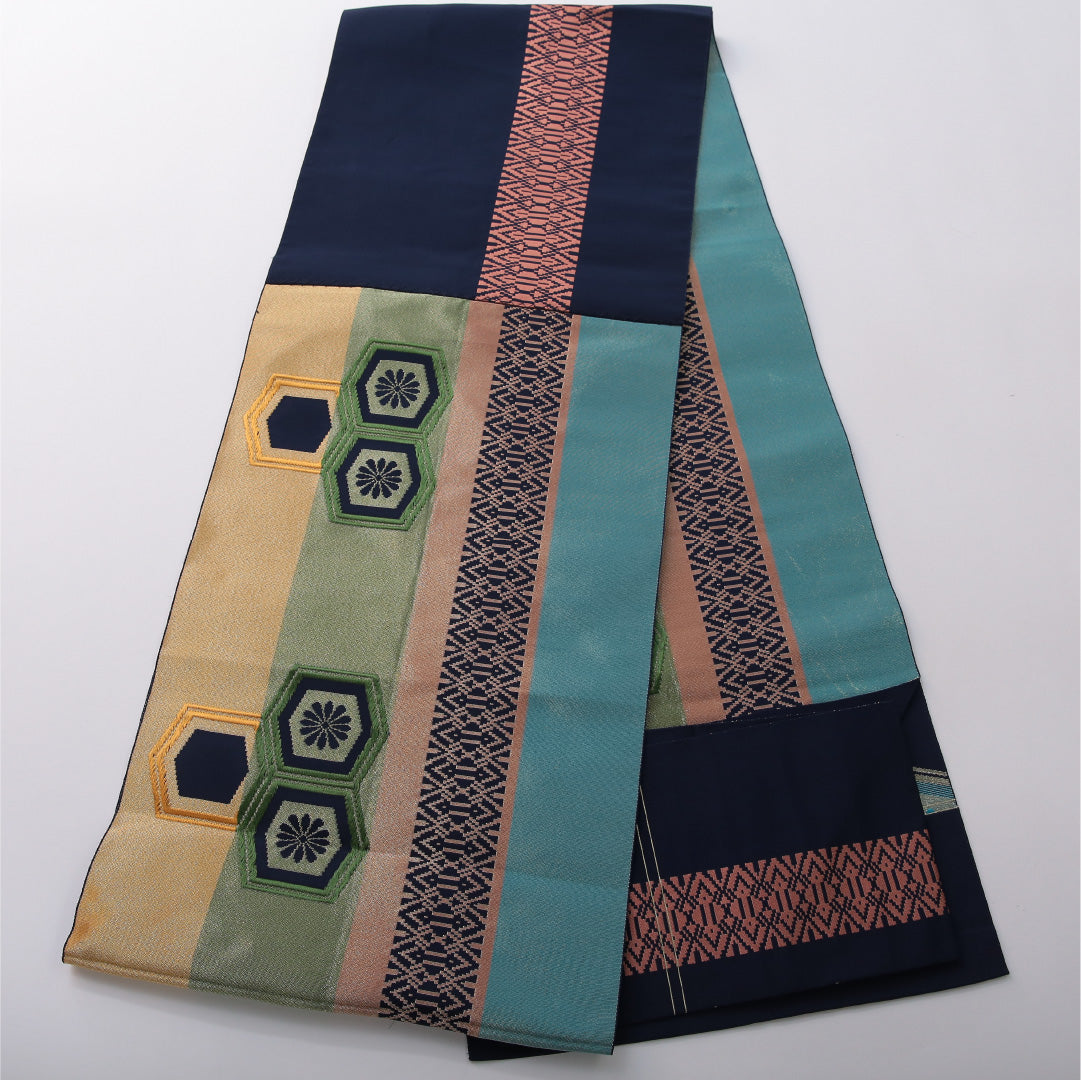 八寸名古屋帯 帯丈359cm カジュアル 松葉仕立て 全通 Sランク 正絹 博多織 菊亀甲 紺系 1224-03652