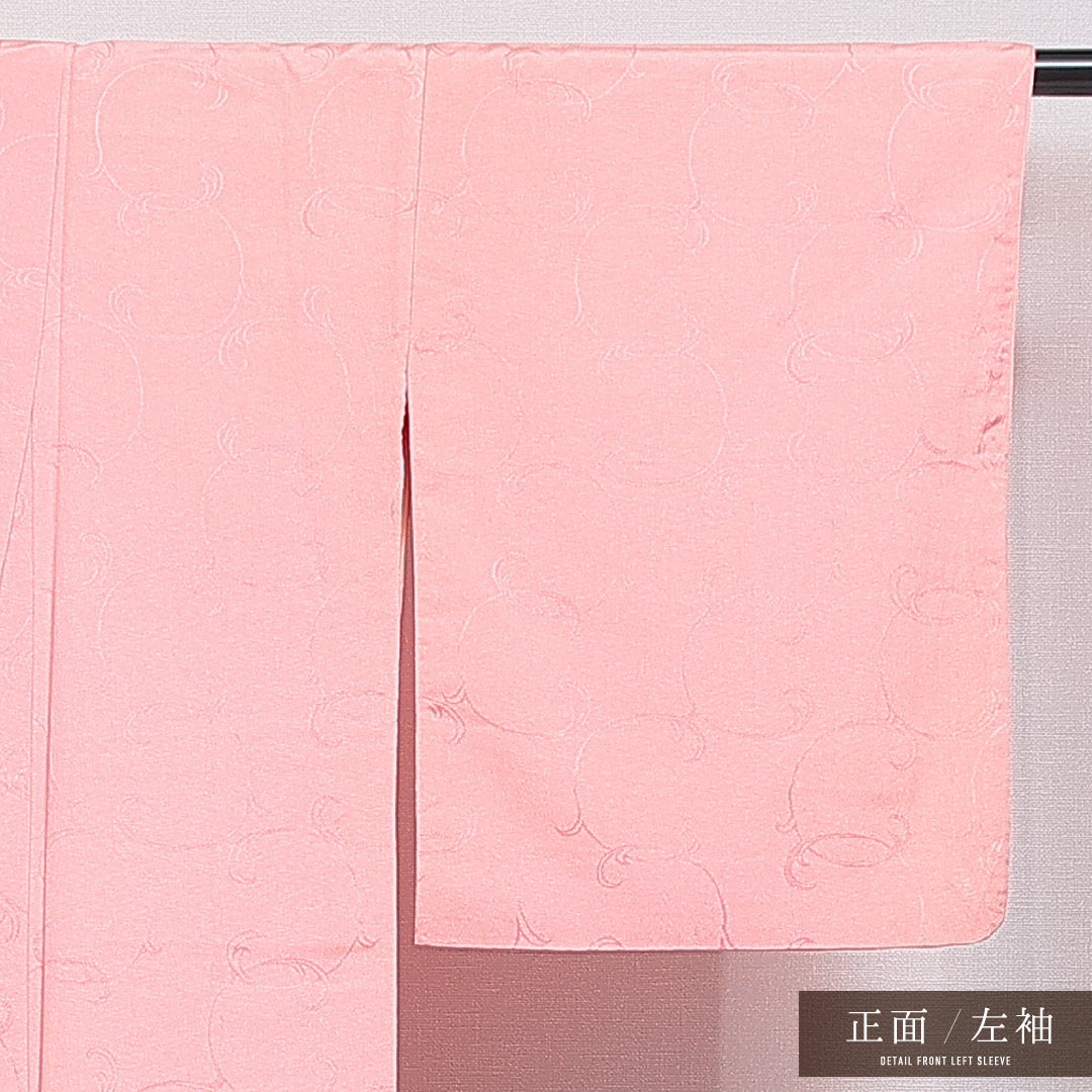 色無地 袷 身丈151cm 裄丈60cm 正絹 Cランク 一つ紋 (五三桐) 紋意匠 (唐草) セミフォーマル 広衿 Sサイズ ピンク系 HP 1219-16421