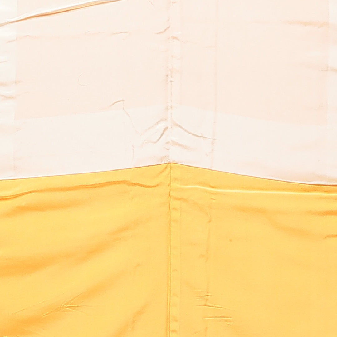 色無地 袷 身丈161cm 裄丈65cm 正絹 Cランク Lサイズ 広衿 一つ紋(丸に違い鷹の羽) セミフォーマル 紋意匠 幾何学文様 織り出し 黄系 1214-16889