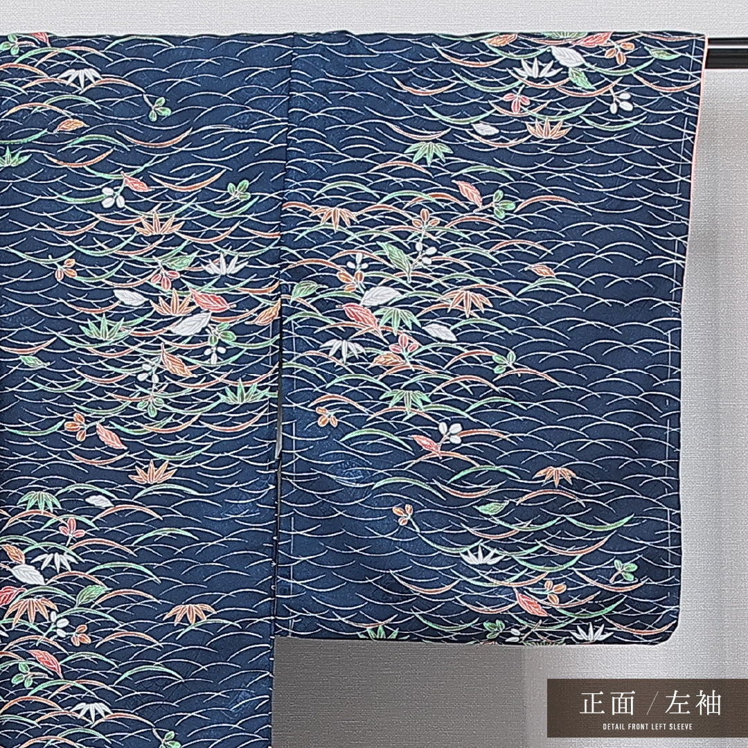 小紋 袷 身丈158cm 裄丈63cm 正絹 Sランク インフォーマル 広衿 Mサイズ 芝草 笹 紺系 RP 1221-16048