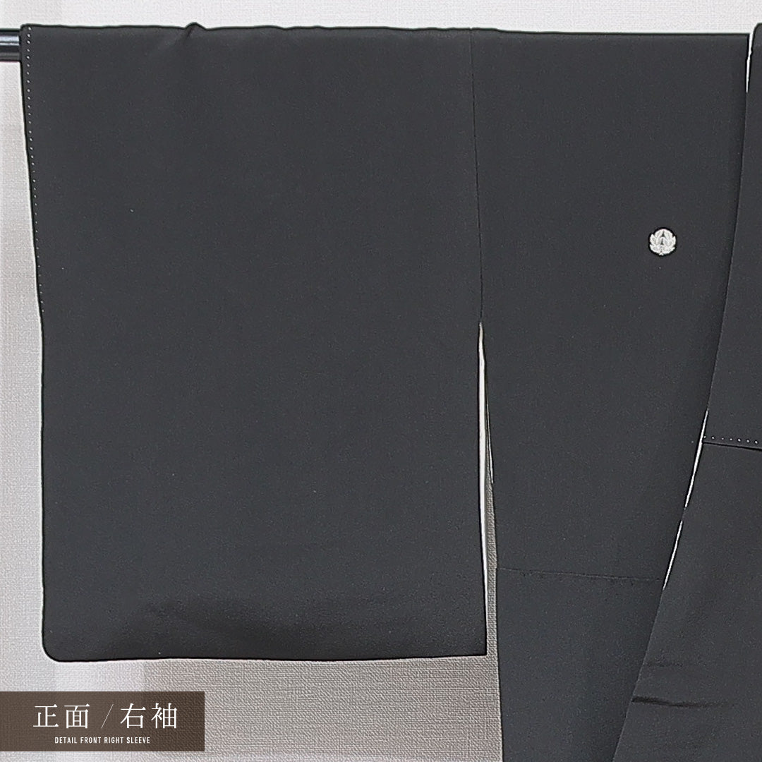 黒留袖 袷 身丈155cm 裄丈34cm 五つ紋 抱き菊の葉 フォーマル Cランク Mサイズ 正絹 比翼仕立て 広衿 菊 松 1211-F0693