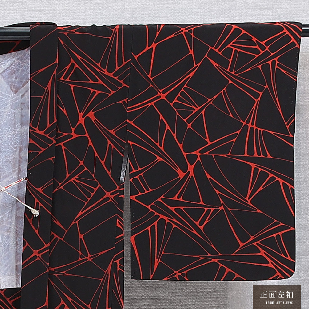 羽織 袷 身丈74cm 裄丈63cm 正絹 Bランク Sサイズ カジュアル 紐あり ちりめん 抽象柄 黒系 1217-16158