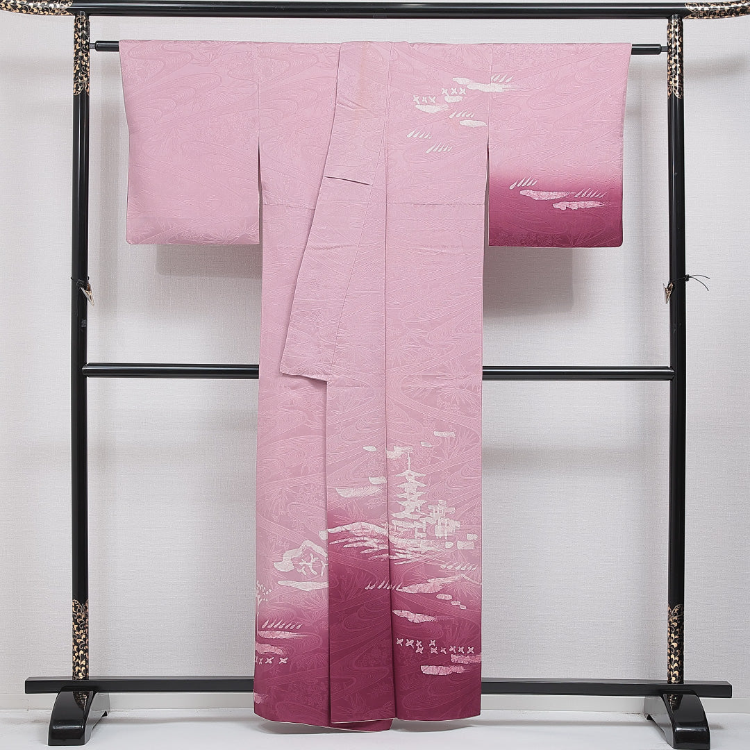 付下げ 袷 身丈159cm 裄丈64cm 正絹 Aランク 一つ紋 (五三桐) 紋意匠 (流水に笹) セミフォーマル 広衿 Mサイズ 寺院 ピンク系 RP 1218-16046