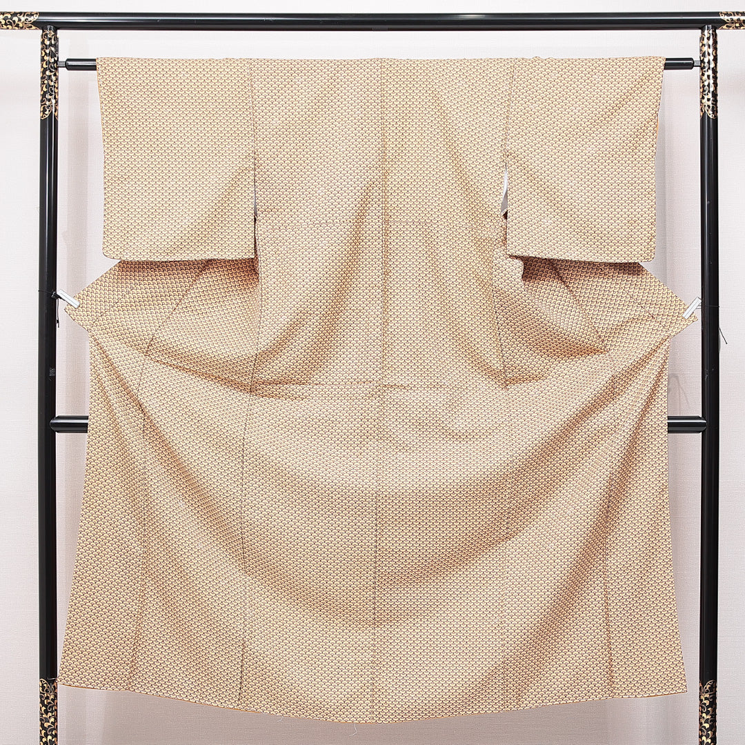 小紋 袷 身丈150cm 裄丈60cm 正絹 Aランク Sサイズ バチ衿 インフォーマル 古典柄 ベージュ系 1215-15105