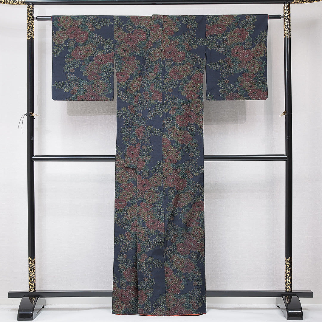紬 袷 身丈162cm 裄丈63cm 正絹 Sランク カジュアル バチ衿 Lサイズ 椿 紺系 RP 1223-15152