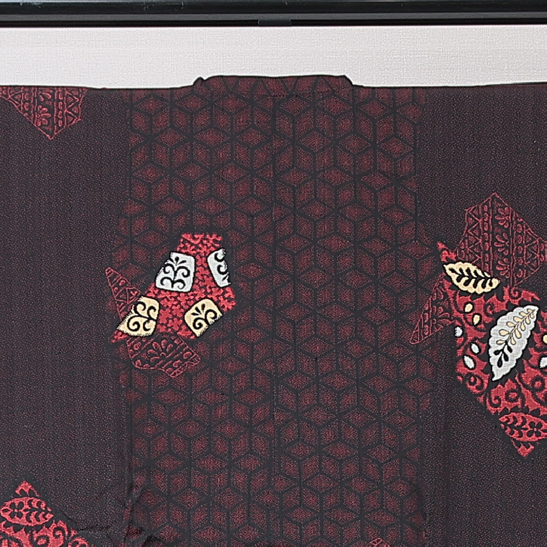 アンティーク 道行コート(お召) 袷 身丈89cm 裄丈63cm 正絹 Aランク Sサイズ ポケットあり 創作柄 黒系 赤系 1263-15186