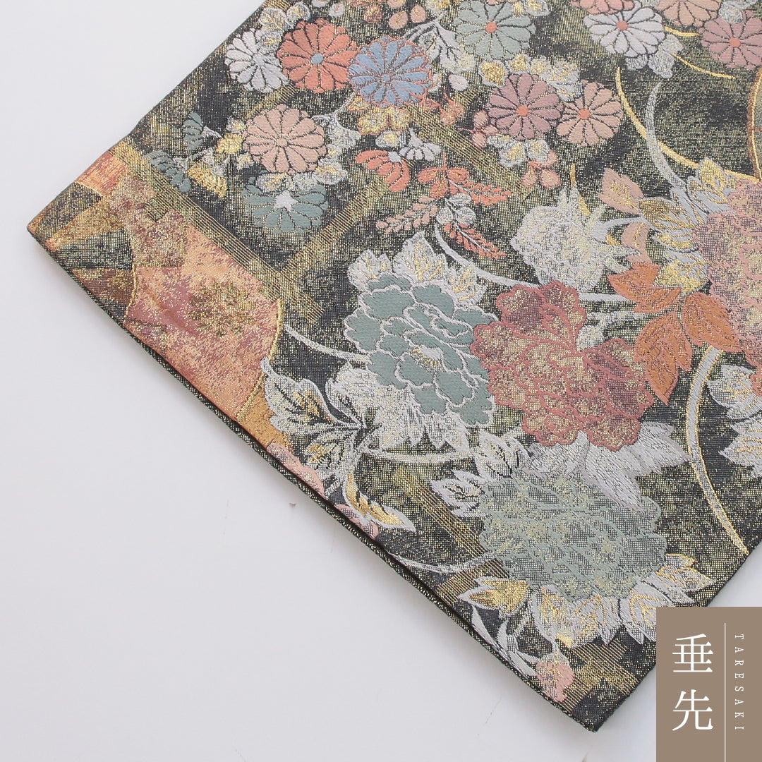 袋帯 帯丈428cm 彩華御車文 フォーマル 全通 Sランク 正絹 源氏車 菊 松 金系 黒系 1223-02329