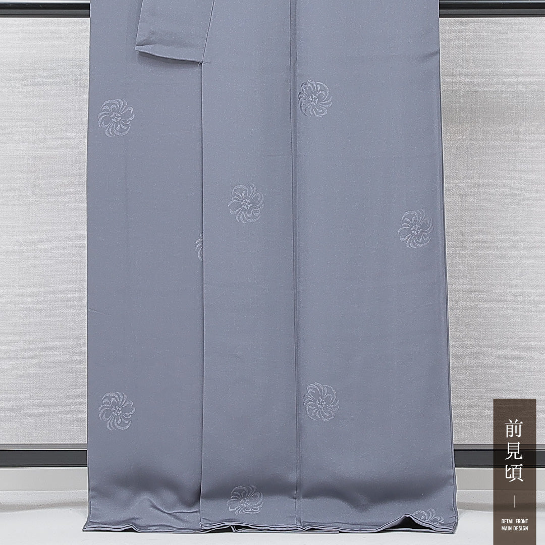 色無地 袷 身丈170cm 裄丈68cm 正絹 Aランク 2XLサイズ 広衿 一つ紋(木瓜に桔梗) セミフォーマル ガード加工 紋意匠 渦菊 無地 グレー系 1214-15116