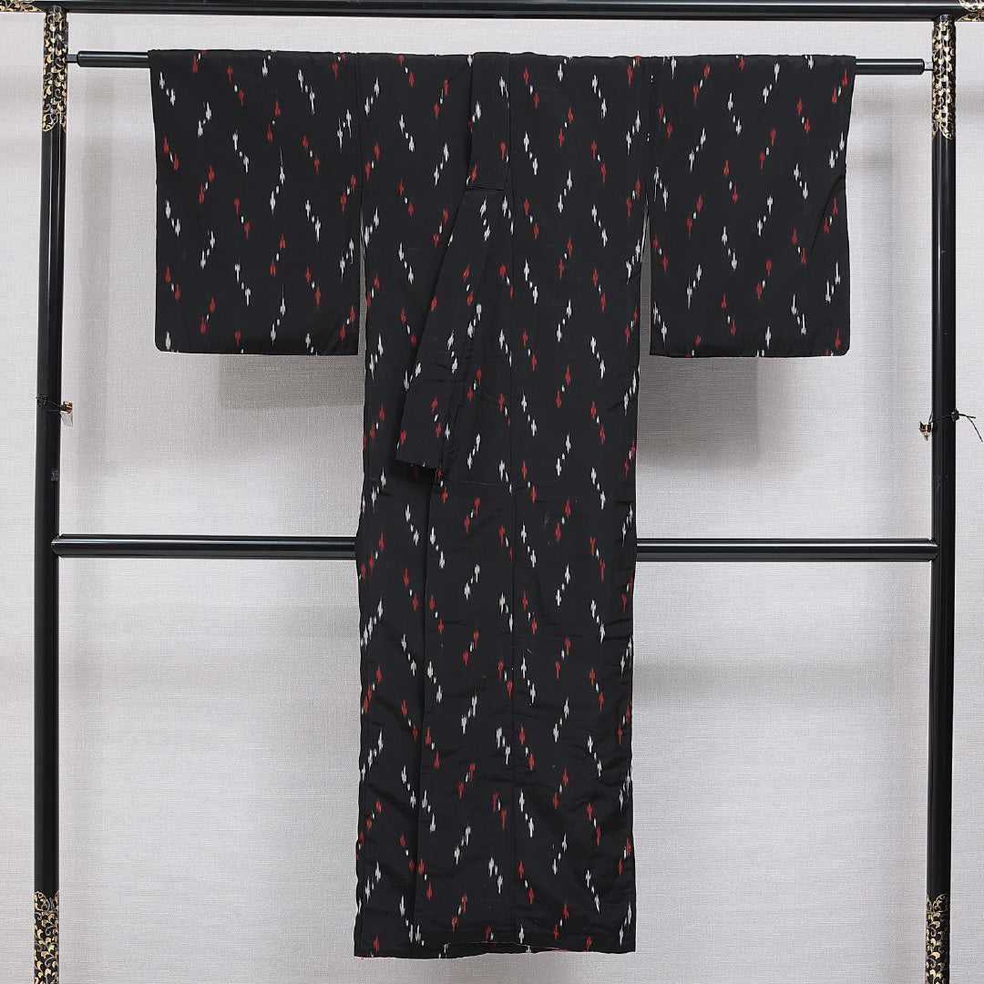 アンティーク お召 袷 身丈143cm 裄丈62cm 正絹 Bランク XSサイズ バチ衿 創作柄 黒系 1265-15967