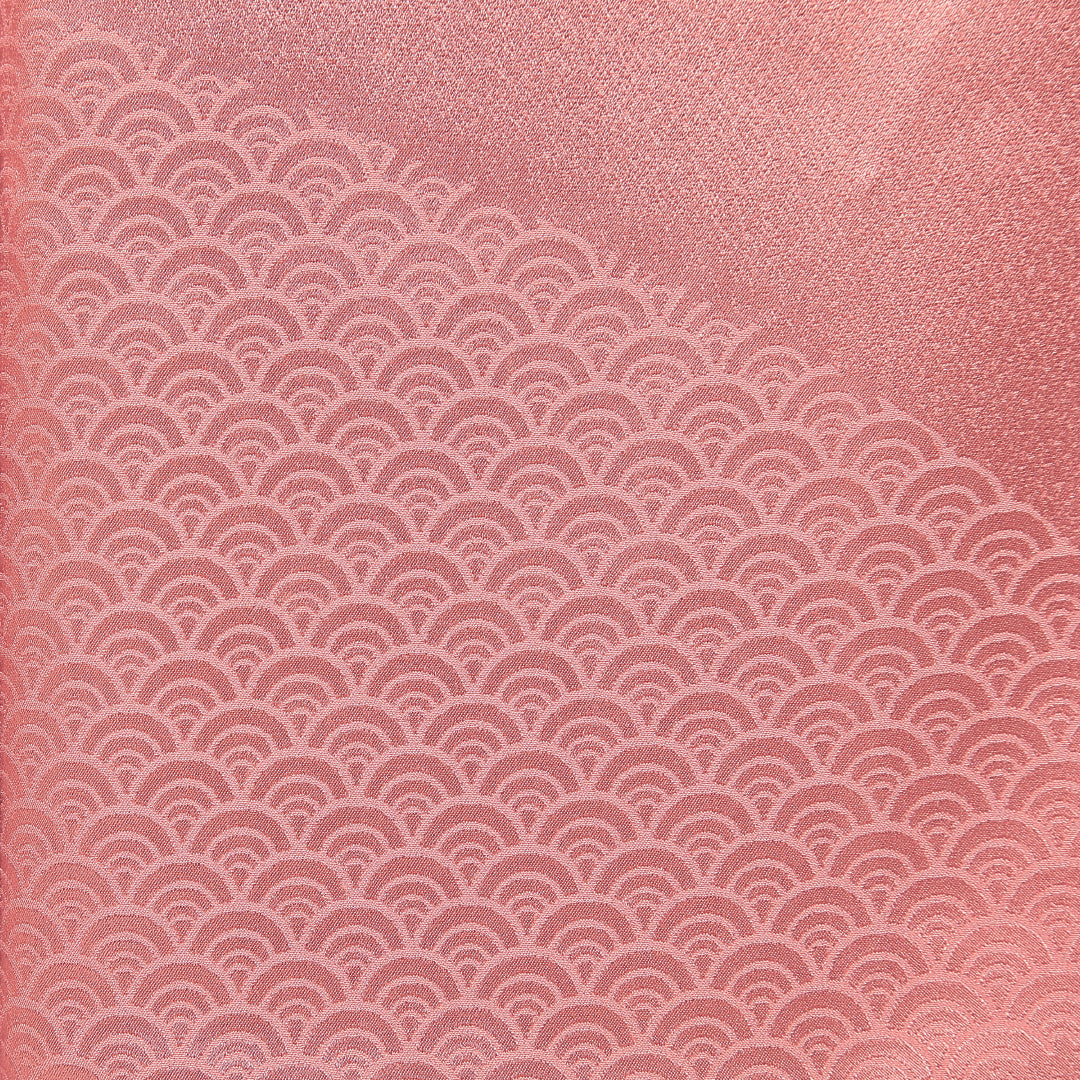 色無地 袷 身丈150cm 裄丈61cm 正絹 Aランク Sサイズ 広衿 インフォーマル 紋意匠 青海波 付下げ ピンク系 1214-16873