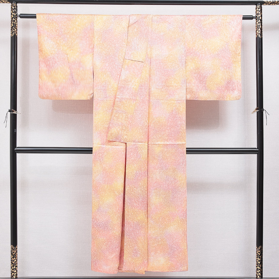 小紋 袷 身丈147cm 裄丈62cm 正絹 Aランク 紋意匠 (幾何学) インフォーマル 広衿 XSサイズ 織り出し 黄系 RP 1221-15946