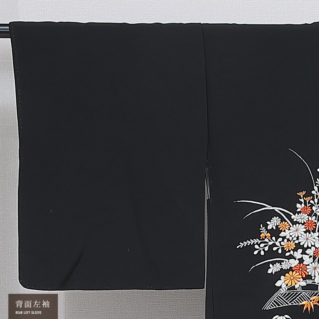 絵羽羽織 袷 身丈79cm 裄丈63cm 正絹 Aランク Sサイズ インフォーマル 紐あり 菊 黒羽織 刺繍 黒系 1217-16153