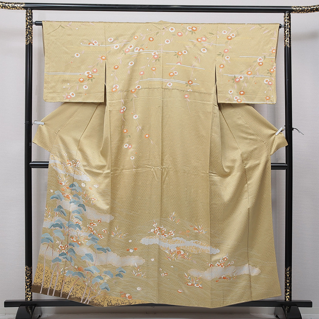 付下げ 袷 身丈156cm 裄丈63cm 正絹 Sランク Mサイズ 広衿 インフォーマル 雲取り 松 金彩 金系 1261-15720