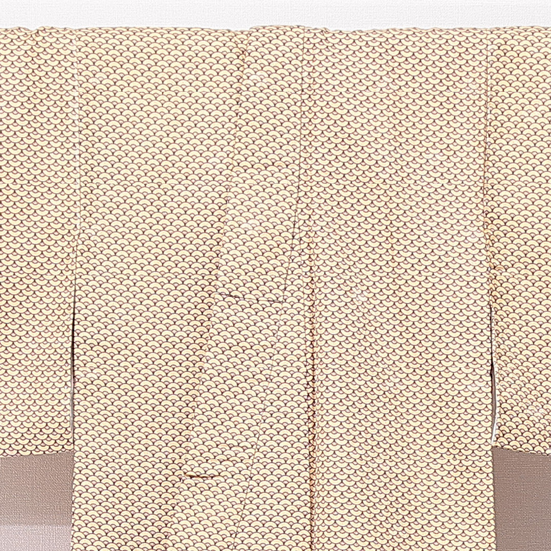 小紋 袷 身丈150cm 裄丈60cm 正絹 Aランク Sサイズ バチ衿 インフォーマル 古典柄 ベージュ系 1215-15105