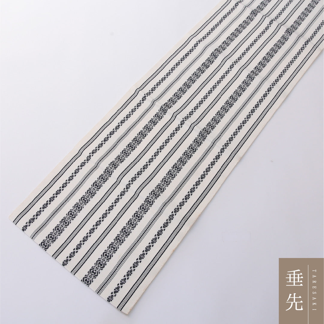 八寸名古屋帯 帯丈333cm セミフォーマル 松葉仕立て 全通 Cランク 正絹 献上柄 白系 黒系 1224-03279