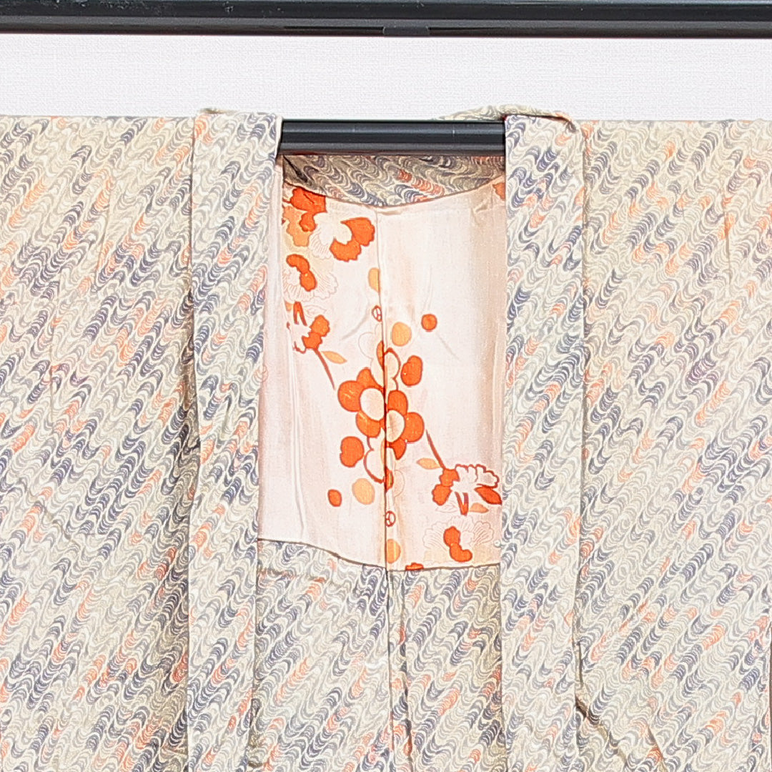 アンティーク 羽織 袷 身丈82cm 裄丈65cm 正絹 Cランク Mサイズ ちりめん 抽象柄 クリーム系 1217-16812