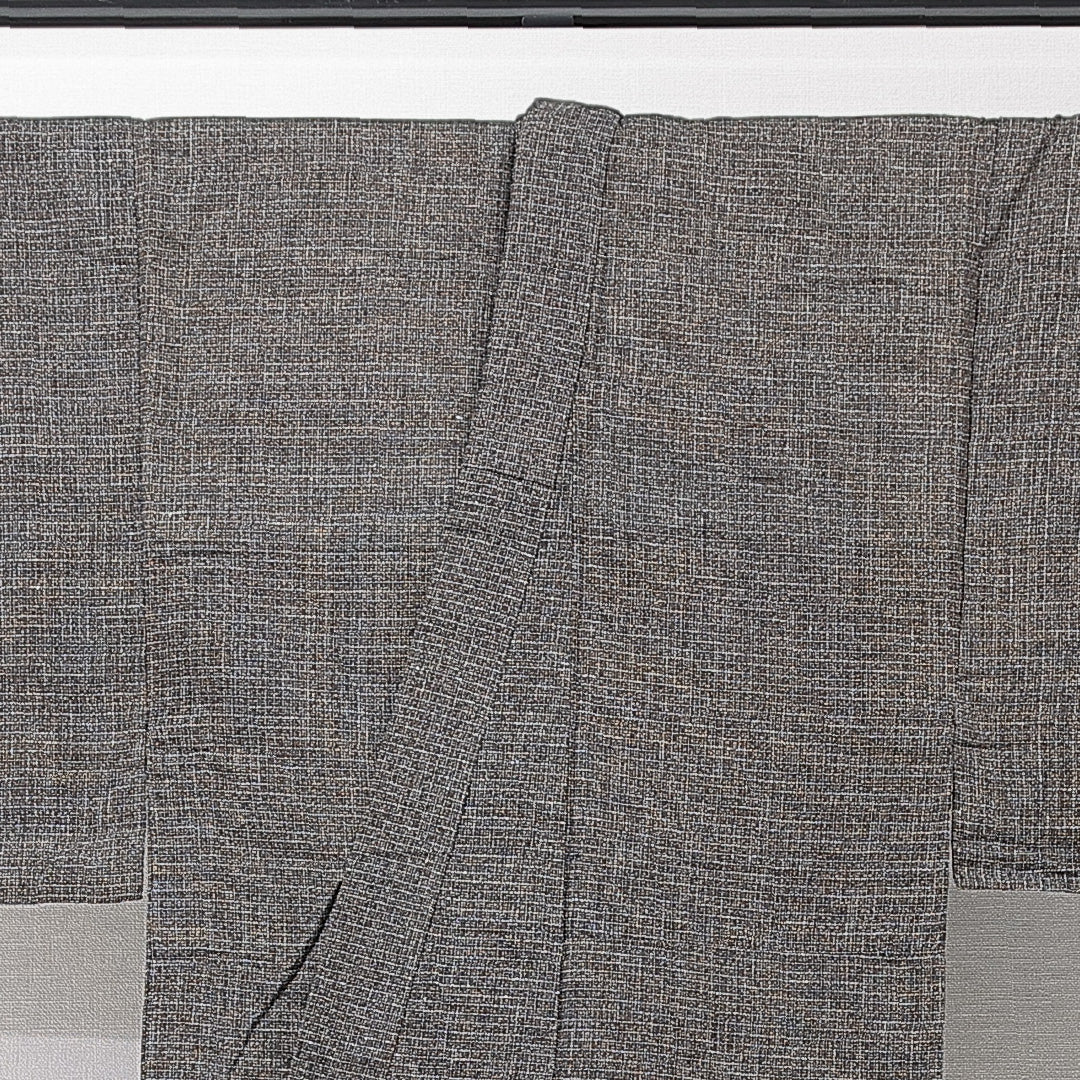 男着物 単衣 身丈137cm 裄丈64cm 正絹 Sランク Sサイズ 棒衿 カジュアル 居敷当て 肩当て 無地 黒系 1219-15237