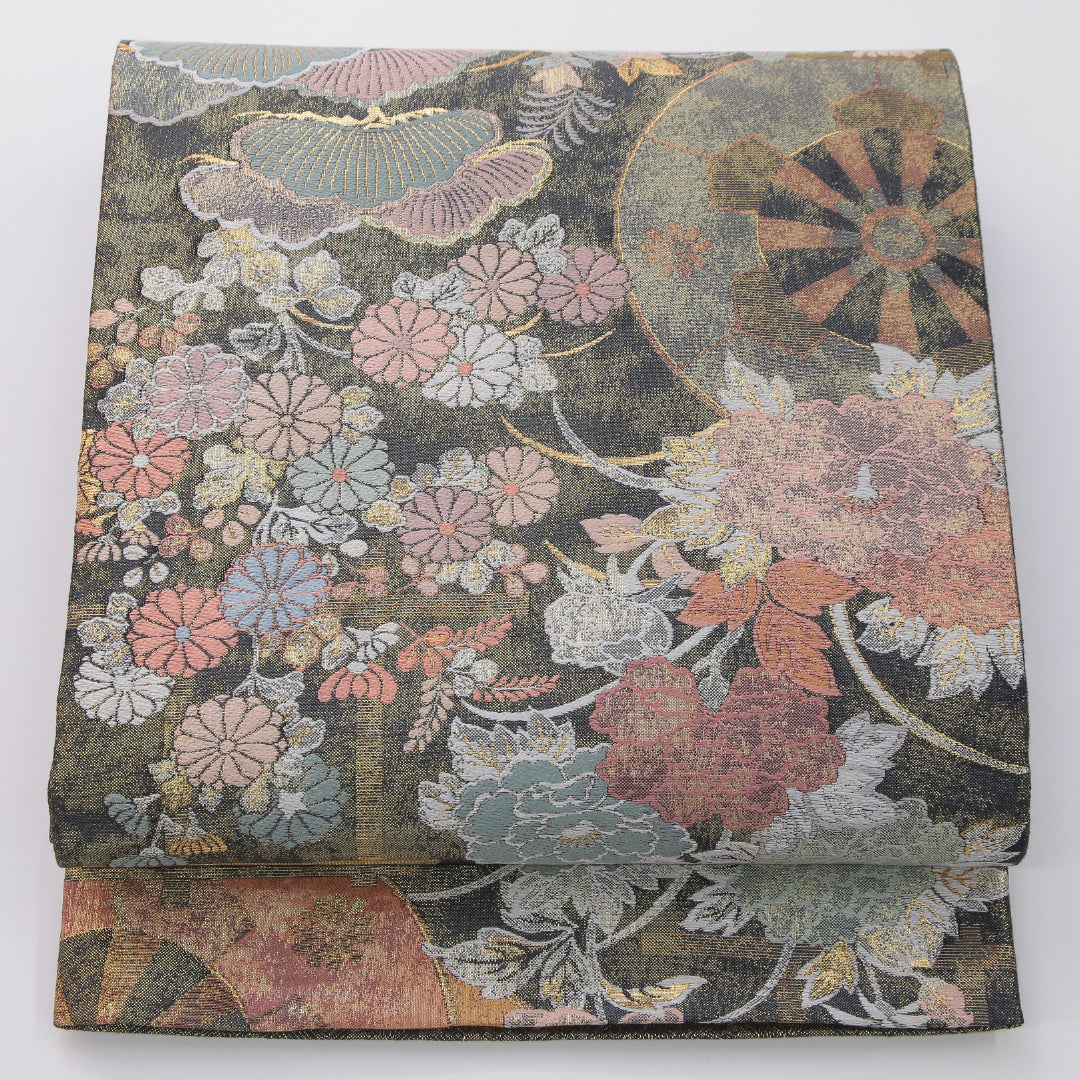 袋帯 帯丈428cm 彩華御車文 フォーマル 全通 Sランク 正絹 源氏車 菊 松 金系 黒系 1223-02329