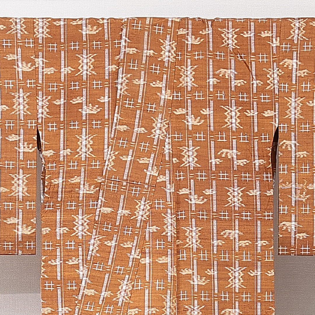紬 単衣 身丈149cm 裄丈62cm 正絹 Sランク カジュアル 広衿 XSサイズ 十字絣 創作柄 茶系 RP 1223-15330