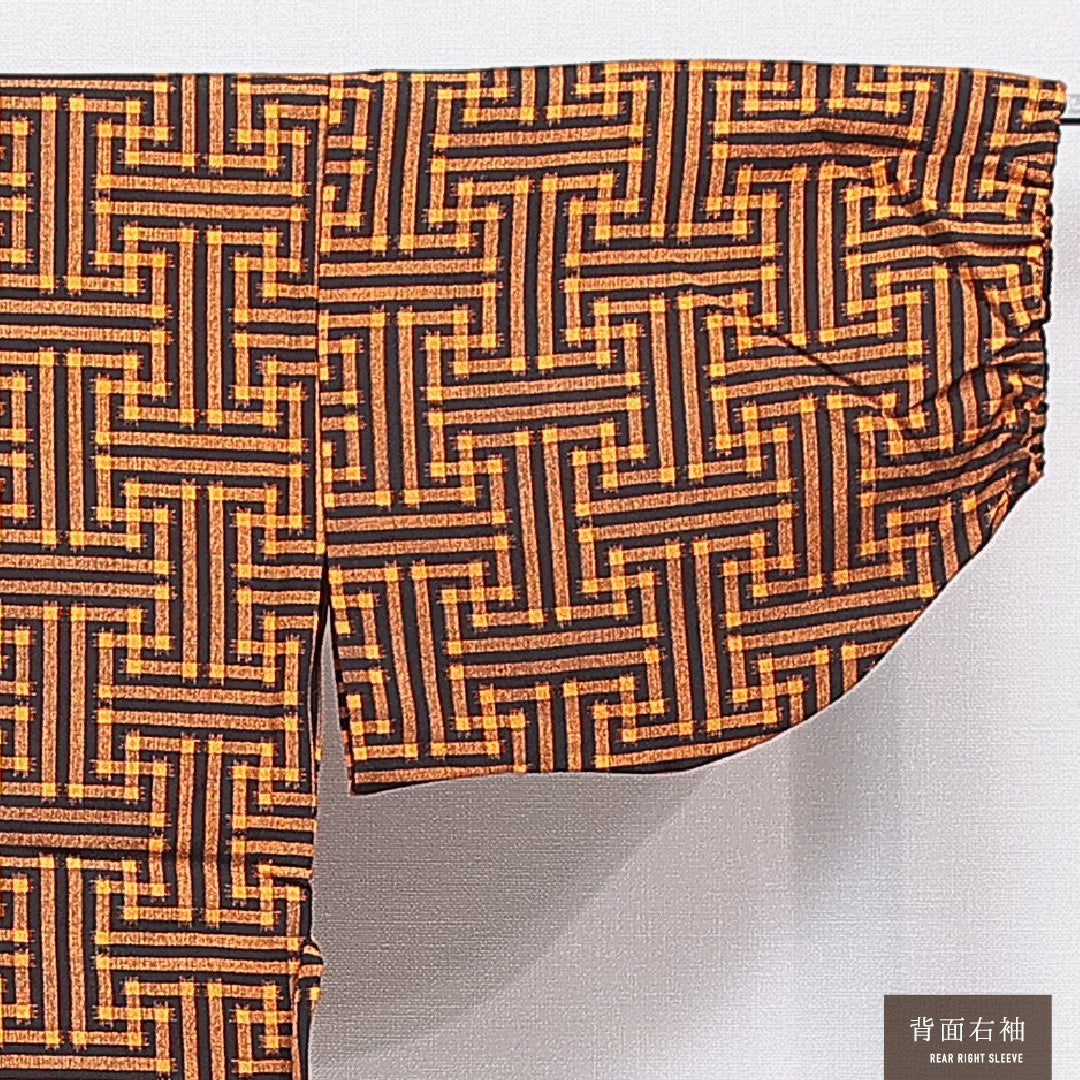 ウールの道中着(紬) 洗える着物 単衣 身丈69cm 裄丈67cm ウール Sランク Mサイズ カジュアル 幾何学柄 朱系 1264-16814