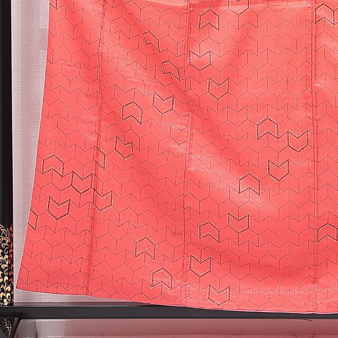 洗える着物 小紋 袷 身丈158cm 裄丈64cm ポリエステル Sランク 紋意匠 (菊) インフォーマル 広衿 Mサイズ 幾何学柄 朱系 RP 1221-15781