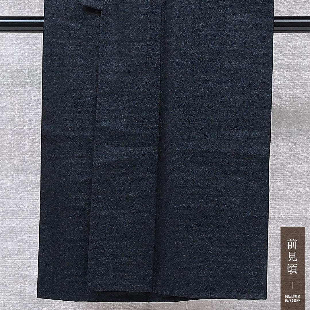 ウールの男着物(紬) 洗える着物 単衣 身丈141cm 裄丈67cm ウール Cランク Mサイズ 棒衿 カジュアル 居敷当て 肩当て 無地 紺系 1219-15763