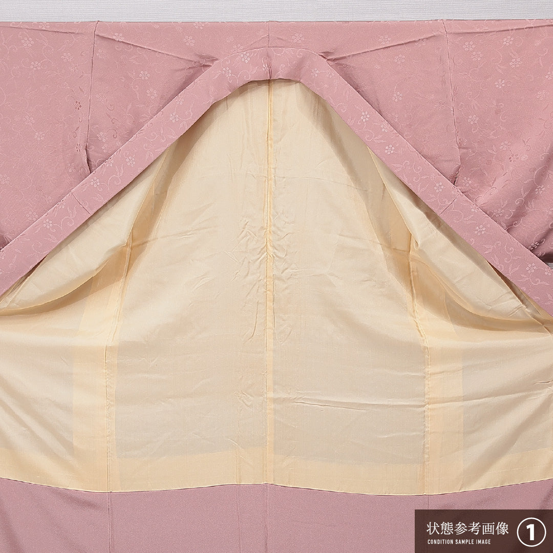 色無地 袷 身丈162cm 裄丈65cm 正絹 Aランク Lサイズ バチ衿 一つ紋(五三桐) セミフォーマル 紋意匠 梅鉢 織り出し ピンク系 1214-15650